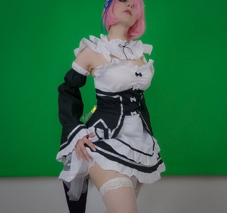 Egilea ASMR modèles nus photo