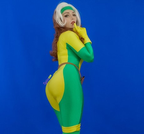 Egilea ASMR actriz atractiva fotos