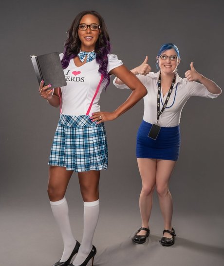 Leva Bates modelo sexual galerías