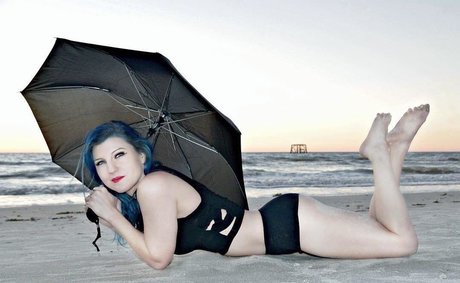 Leva Bates star du porno en haute qualité collection