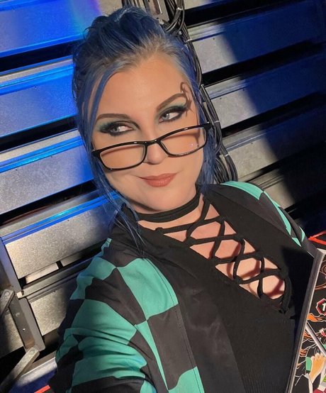 Leva Bates modèle hd images