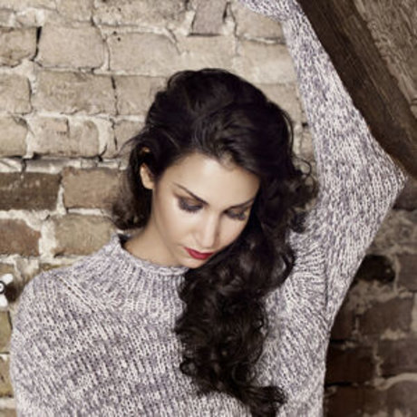 Sila Sahin modelo de alta calidad fotos