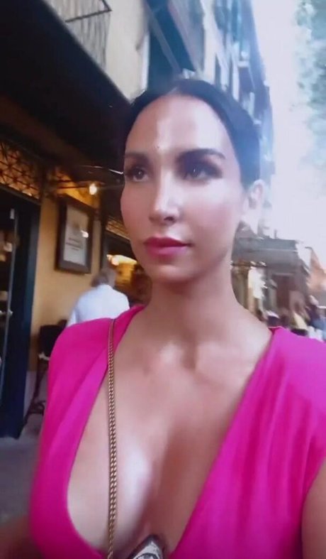 Sila Sahin desnudos de estrellas imágenes