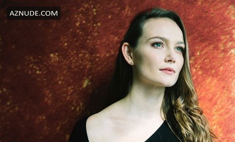 Andi Matichak adult model photos
