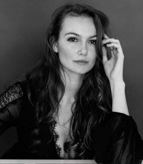 Andi Matichak adult actress picture