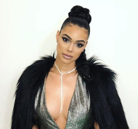 Anabelle Acosta actrice parfaite galerie