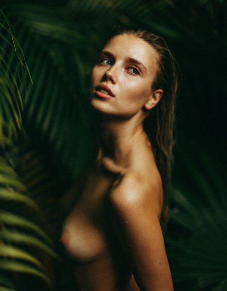 Sunkissedmag best model pictures