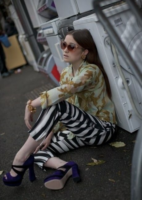 Alice Allegra Englert naked model images