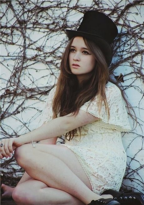 Alice Allegra Englert hot actress pic