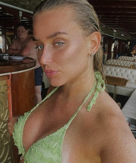 Olivia Fals exclusive actress archive