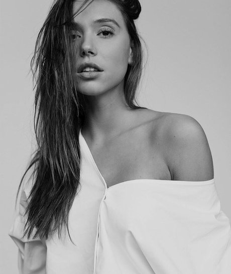 Alexis Rene Glabach exclusive star photos