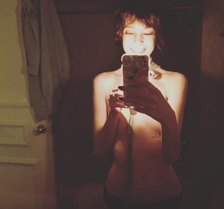 Alexia Fast star hot picture