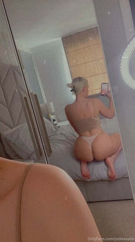 Jodie Evans étoile nue galeries