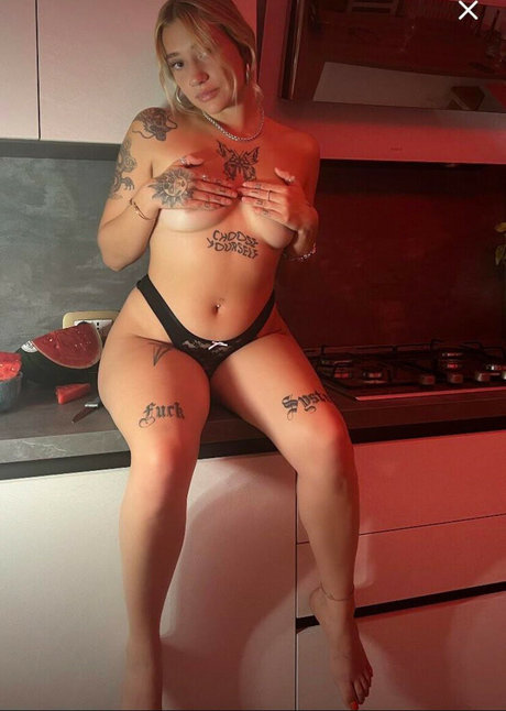 Elizabeth Sanchez sex model pics