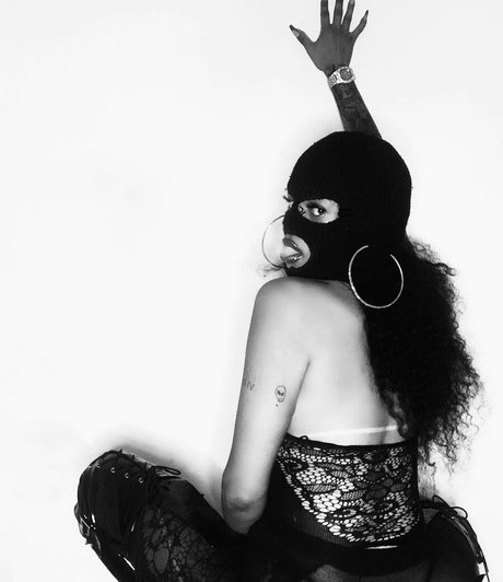 Carla Amaral modelo hd galerías