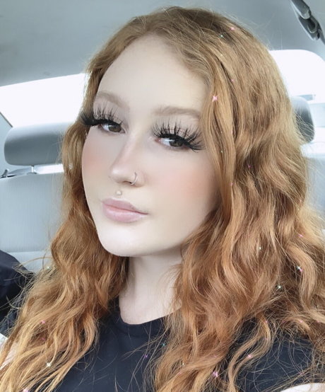 Ava Adore modelo pornografico imágenes