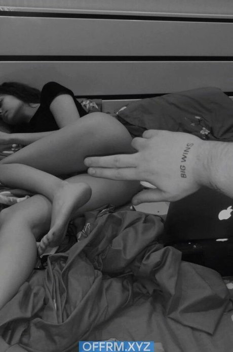 Meflia modèle magnifique galerie