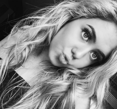 Taylor McCarthy estrella de alta definición imágenes