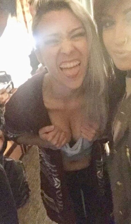 LadyDevann model hot pics