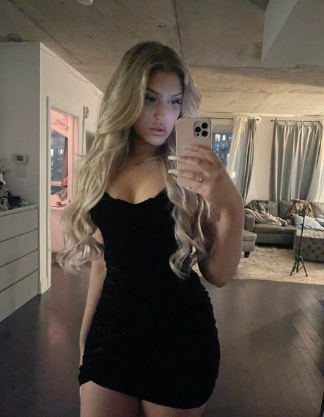Adea Danielle erotic star pictures