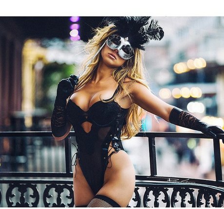 Livia Gullo modelo mejor imágenes