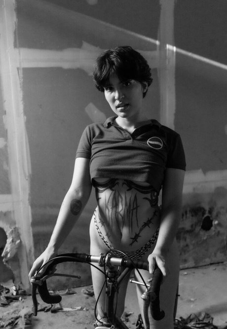 Bi0degradavel desnudos estrella fotos