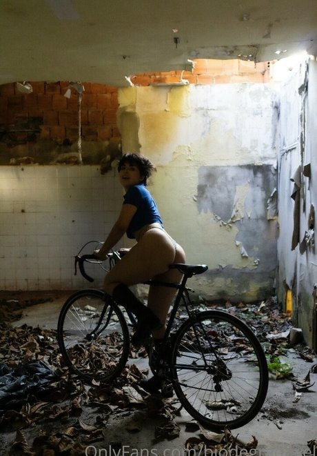 Bi0degradavel star du porno nue archive