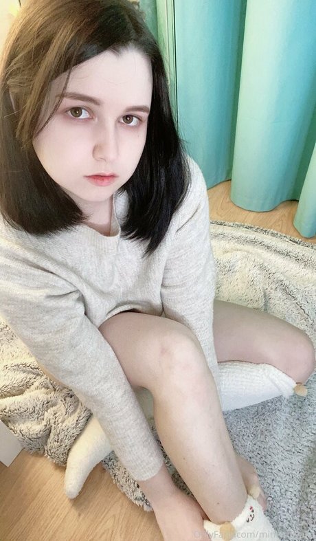 MintyMiyako modèle de sexe photo