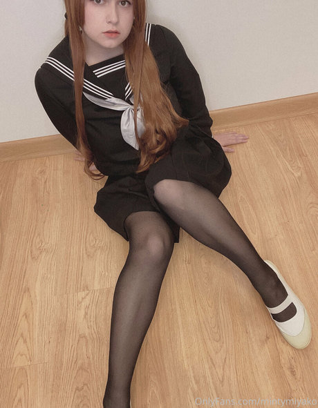 MintyMiyako actriz adulta imagen