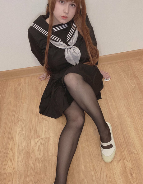 MintyMiyako modèle sexy photos