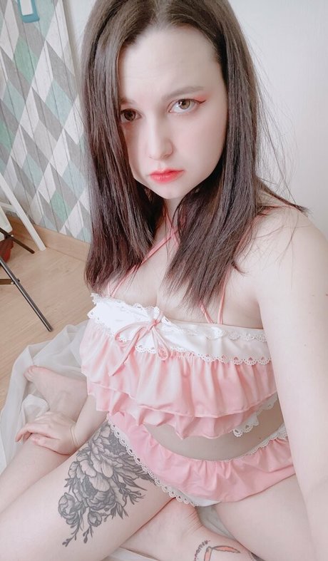 MintyMiyako modelo exclusivo galería