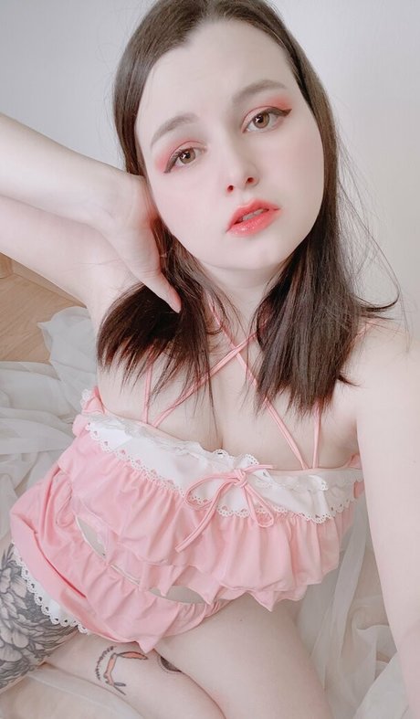 MintyMiyako modèle nu archive