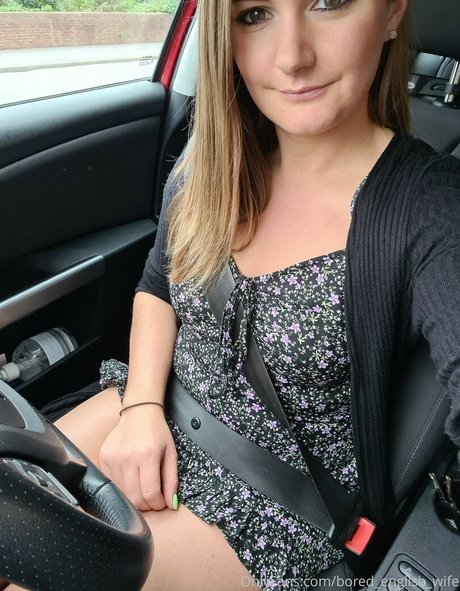 boredenglishwife modèle nu photo