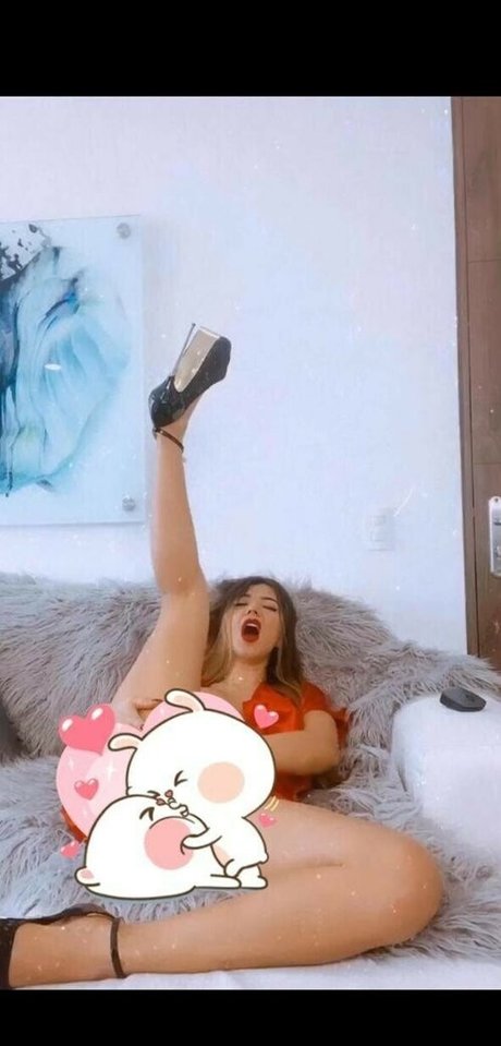 byMissVasquez star pornographique image