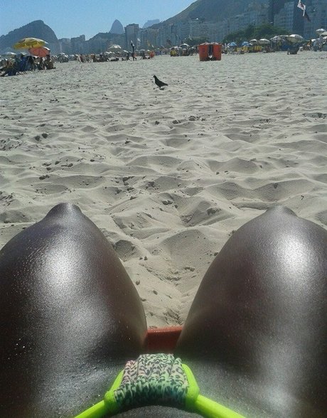 Ysa Santos star du porno nue image