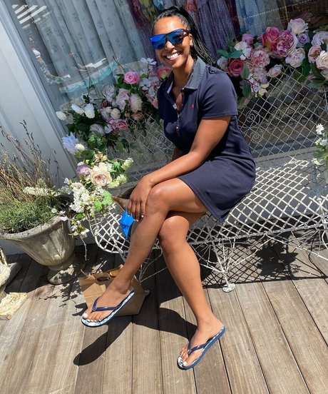 Dr Ebonie Vincent top star image