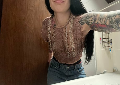 Little Doll modelo hd foto