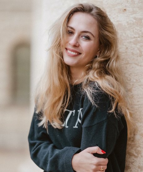 Sophia Florsch beautiful model image