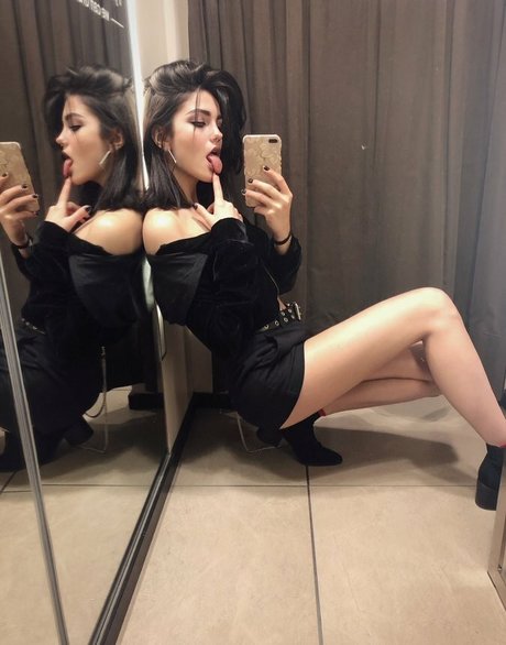Ghostfl0wer star naked images