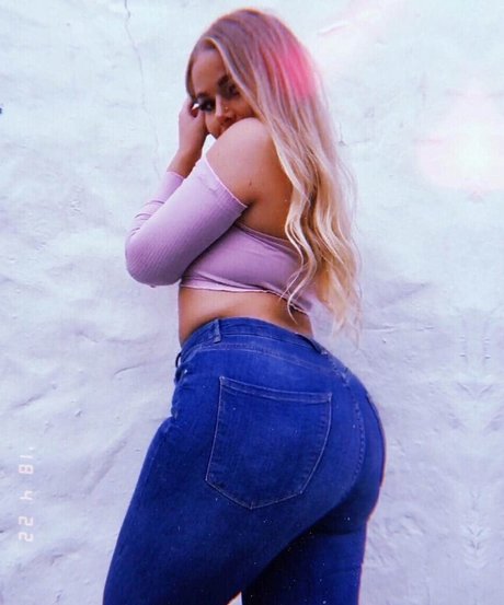 Emmahaggstrom estrella atractiva archivo