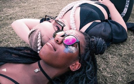 Emmahaggstrom modelo erótico foto