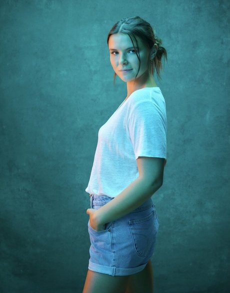 Phoebe Roberts star nice photo