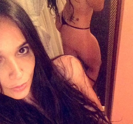 Emmanuelle Guimaraes modèle porno images