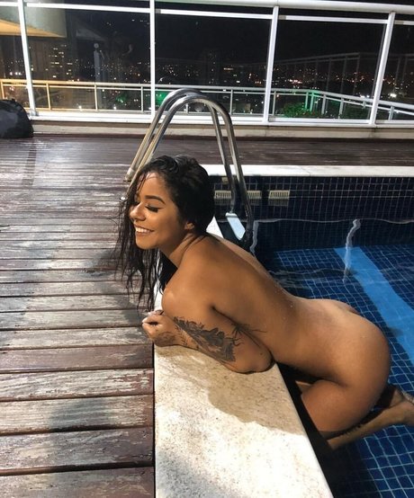Julia Peixoto sexy star archive