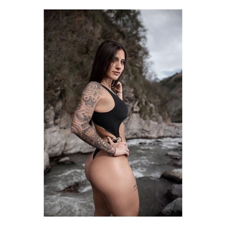 Julieta Gandulfo desnudos de estrellas porno fotos