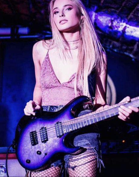 Sophie Lloyd star free image