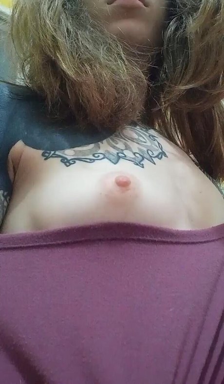 Freya Volt estrella perfecta archivo