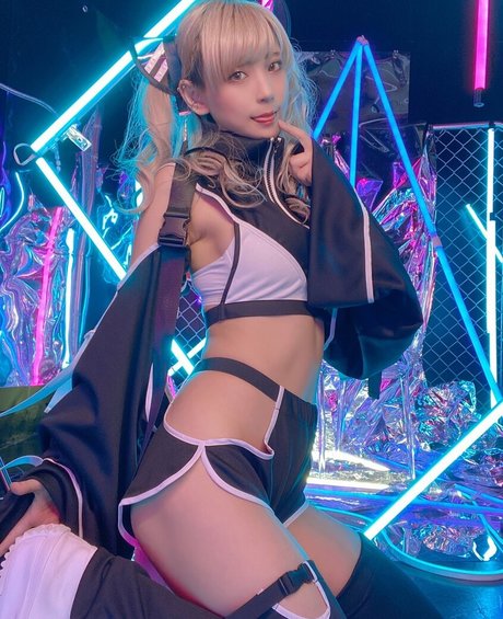 Tsunko modèle porno galerie