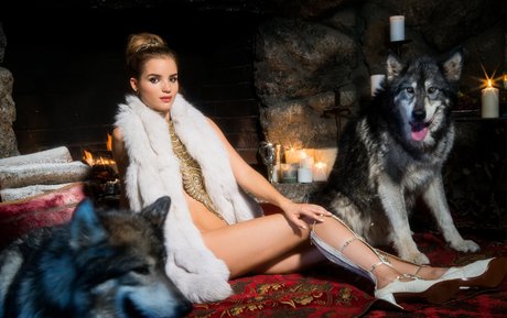 Roos Van Montfort modèle érotique image