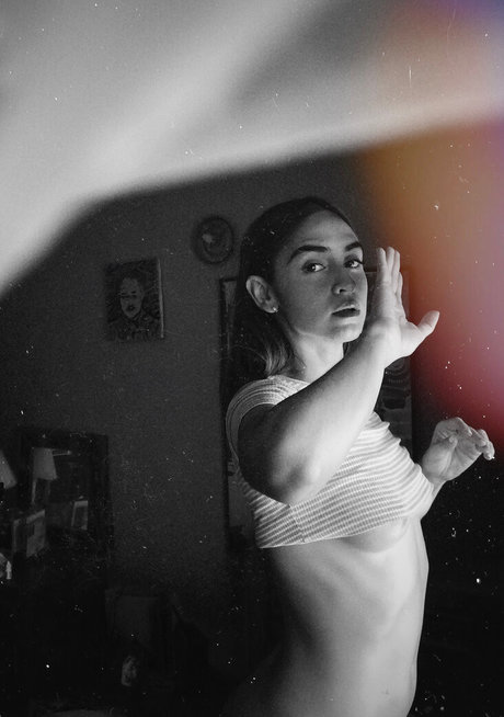 Maria Helena Ruiz étoile érotique archive